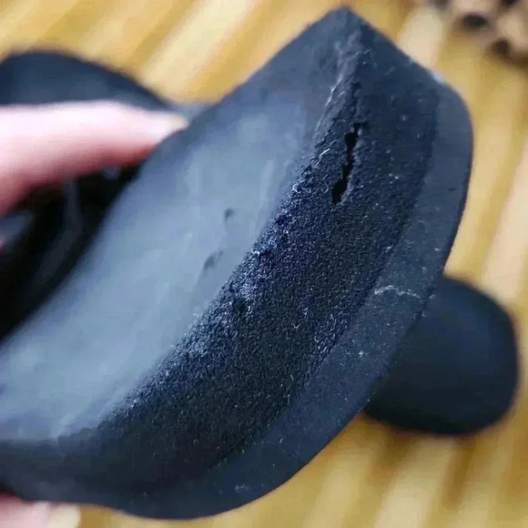 Men's Size 11 Teva Black Flipflops - Picture 12 of 15